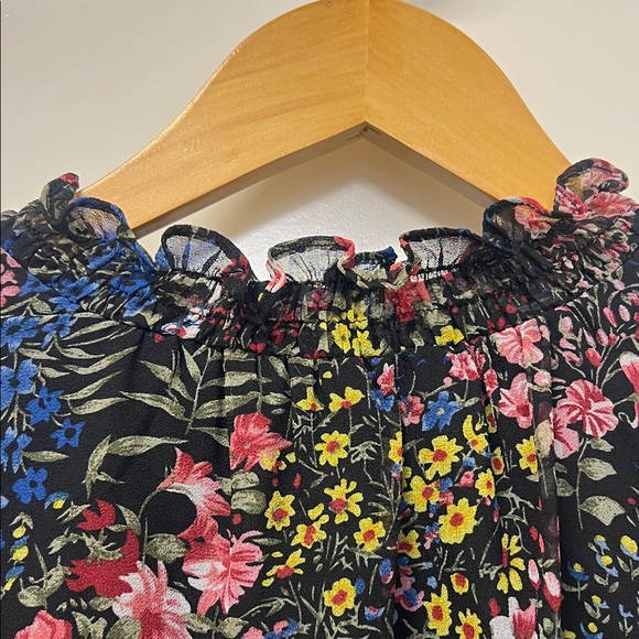 Anna Rae Floral Blouse, Ruffles, Lined, Cap/Short Sleeve w/ Raw Edge, Small - Picture 4 of 11